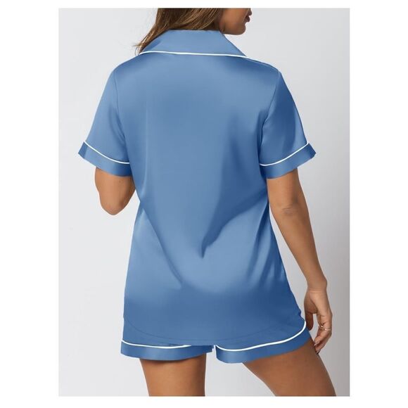 Matching silk satin pajama set - Picture 4 of 6